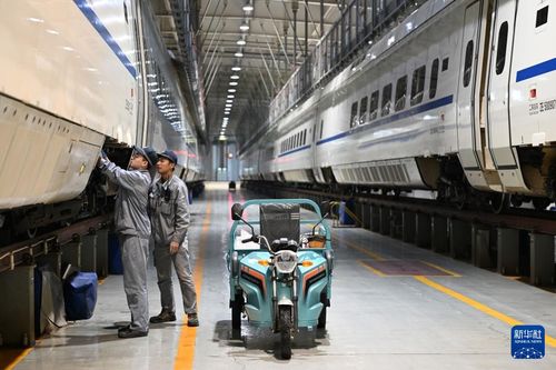 呼和浩特 節(jié)后動(dòng)車檢修忙，精心呵護(hù)“體檢車”